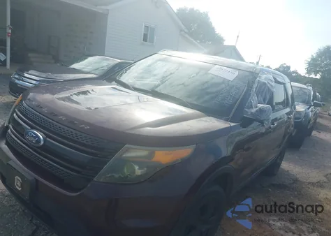 2013 Ford Police Interceptor z USA, uszkodzony, nr VIN 1FM5K8AR8DGA42341